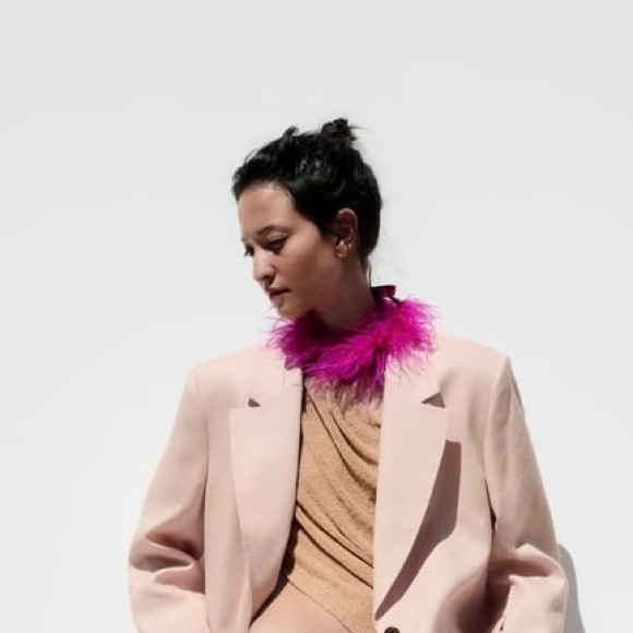 NWT Adjustable feather necklace Zara pink - Picture 3 of 3